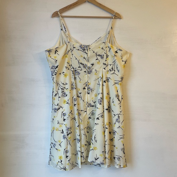 ModCloth Ivory & Yellow Floral Sundress Size: 2X - Picture 4 of 9